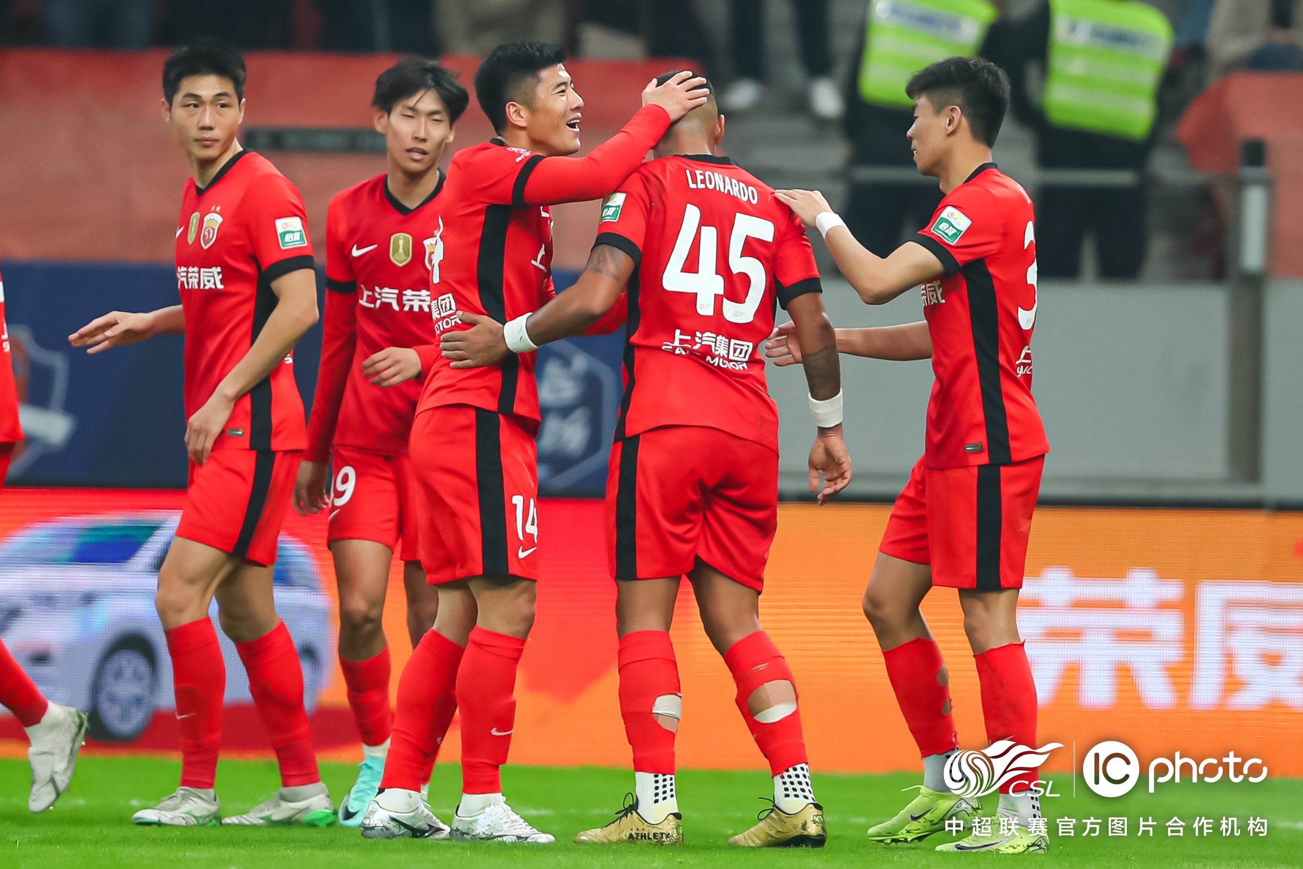 lck竞猜比赛 -关于冲刺阶段葡超传出新动向，斯图加特战术微调，管理层表态——赛场秩序良好，控场能力受关注的信息