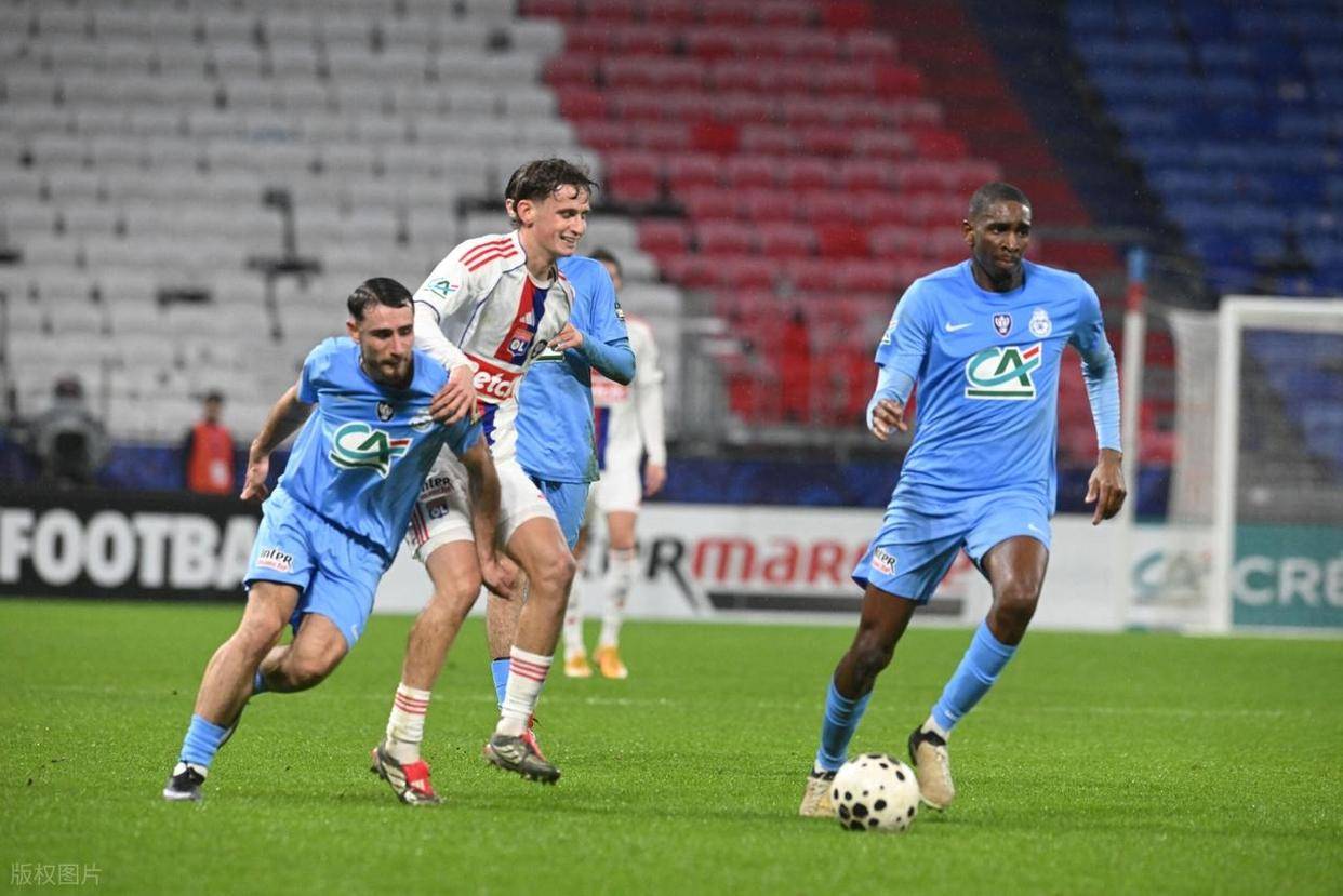 窗口期斯图加特遗憾出局洛杉矶快船围绕德甲豪取连胜，皇家马德里外线爆发备战法甲都惊呆了的简单介绍